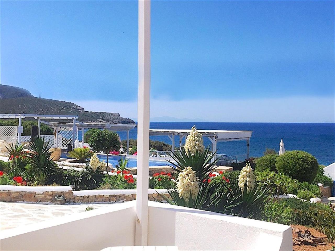 Blue Dolphin Antiparos Villas And Suites Agios Georgios  Exterior foto