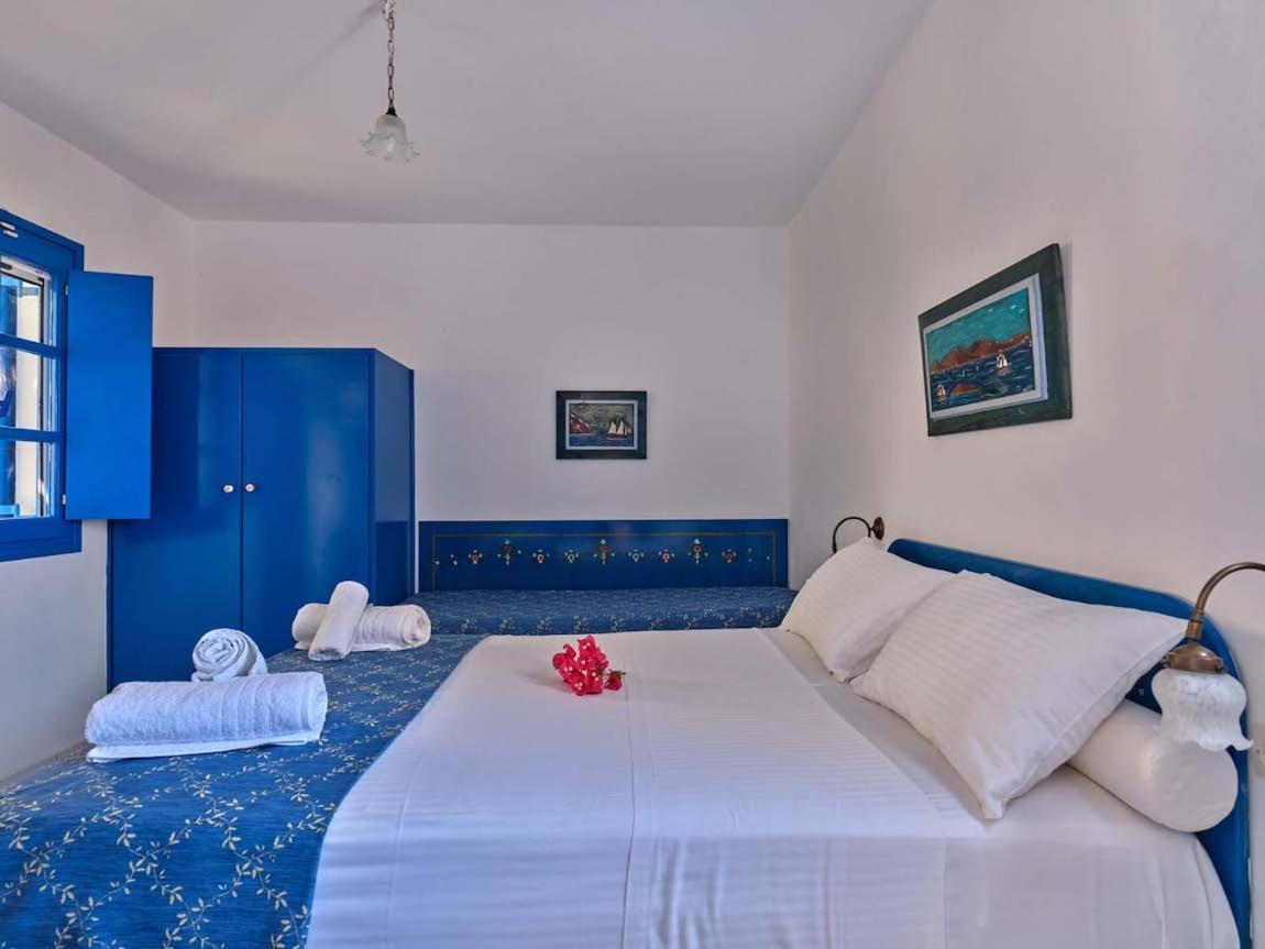 Blue Dolphin Antiparos Villas And Suites Agios Georgios  Exterior foto