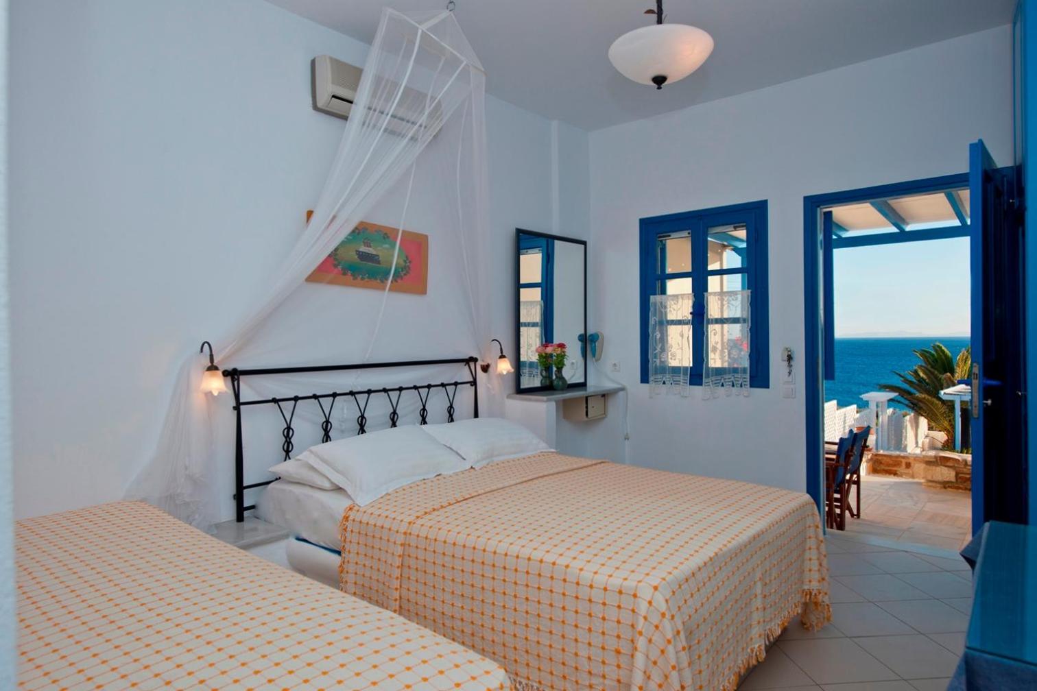 Blue Dolphin Antiparos Villas And Suites Agios Georgios  Exterior foto