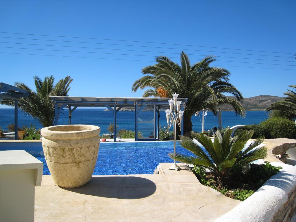 Blue Dolphin Antiparos Villas And Suites Agios Georgios  Habitación foto