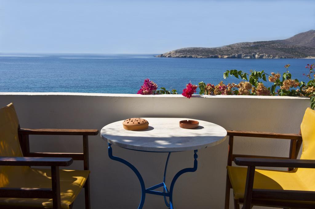 Blue Dolphin Antiparos Villas And Suites Agios Georgios  Exterior foto
