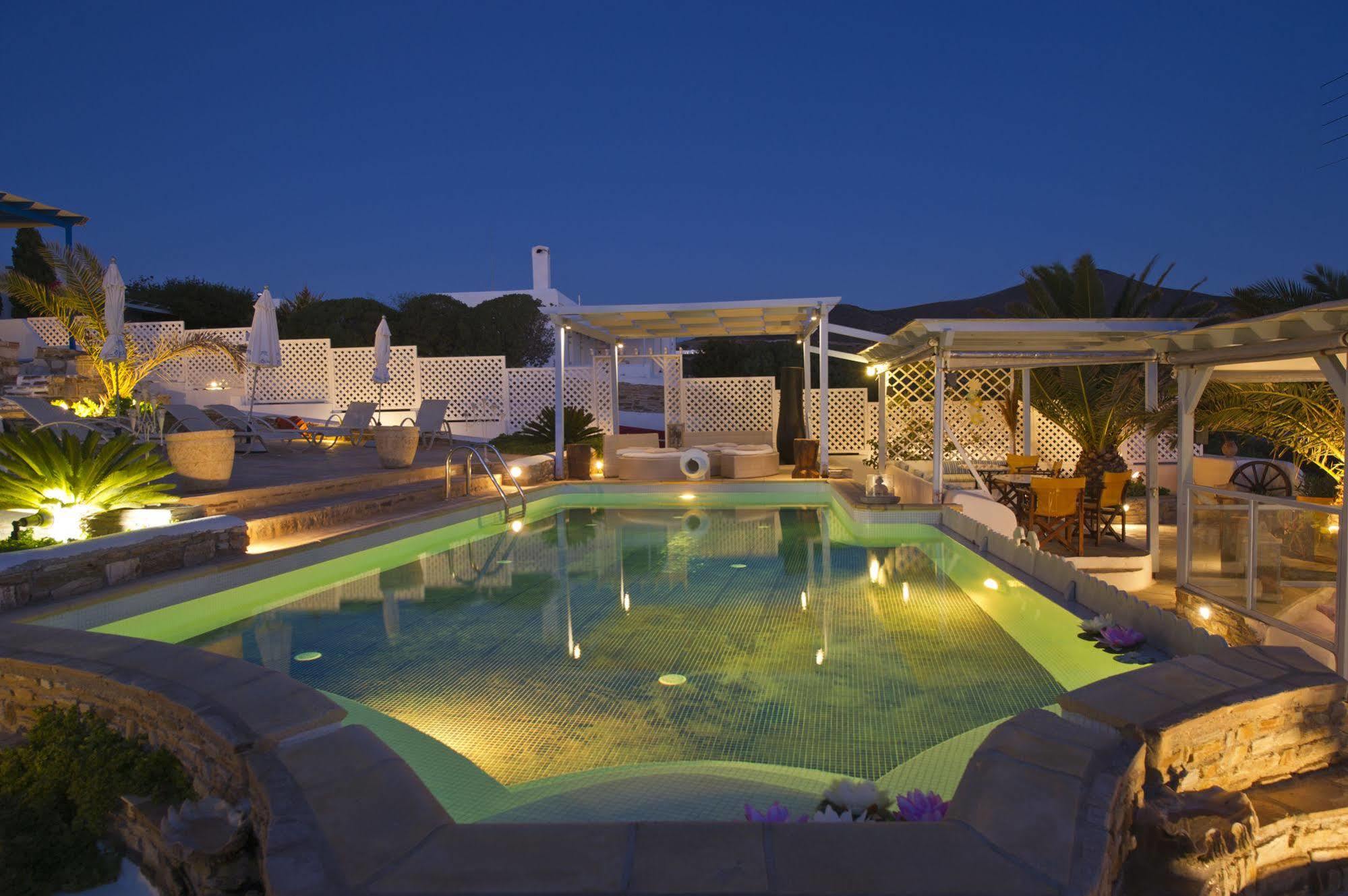Blue Dolphin Antiparos Villas And Suites Agios Georgios  Exterior foto